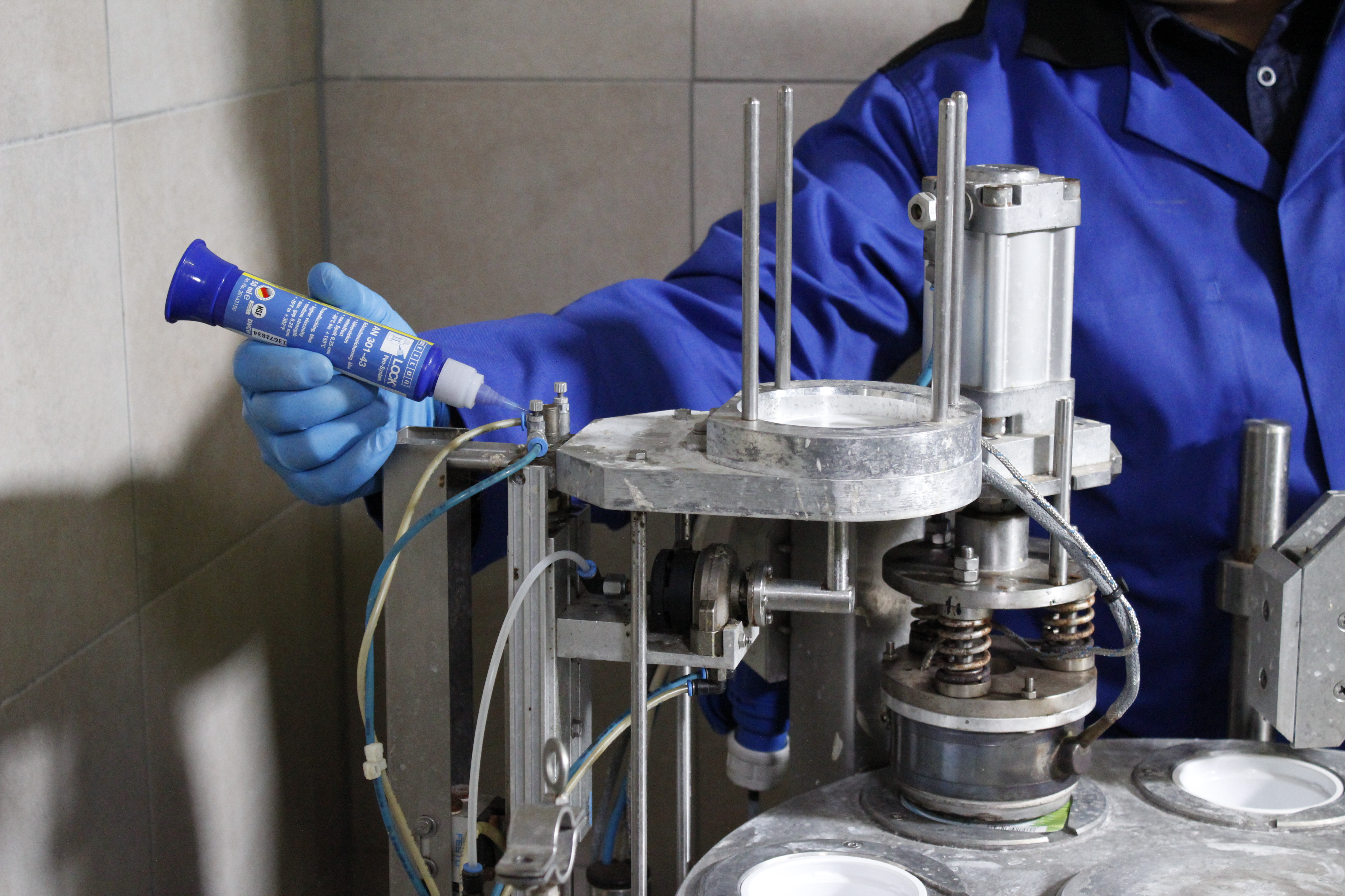 WEICONLOCK® AN 301-43 | gemiddelde sterkte, met drinkwatergoedkeuring