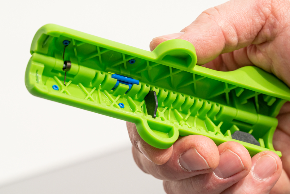Ronde kabelstripper No. 13 Green Line  | Duurzame afstriptang I Voor het afstrippen van alle standaard ronde kabels I Werkbereik 6,0 - 13,0 mm Ø
