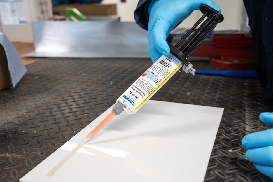 Easy-Mix PE-PP 45 | Synthetische lijm op basis van methlacrylaat voor speciale kunststoffen