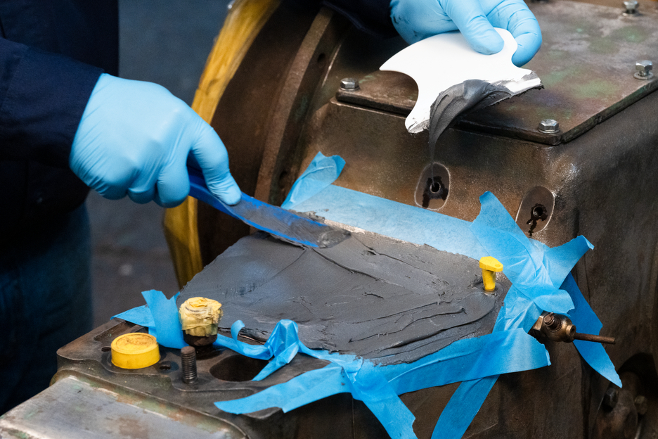WEICON HB 300 | système à base de résines époxy résistant aux hautes températures pour la réparation et le moulage