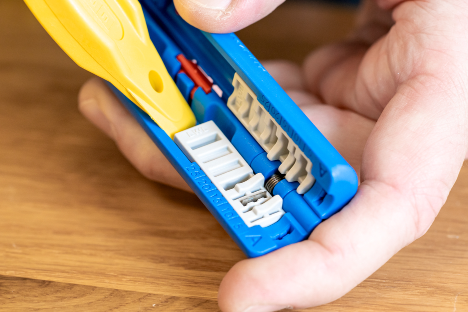 Fibre optique Fibre Tube No. 2 | Tool for stripping special buffer tubes on fibre optic cables