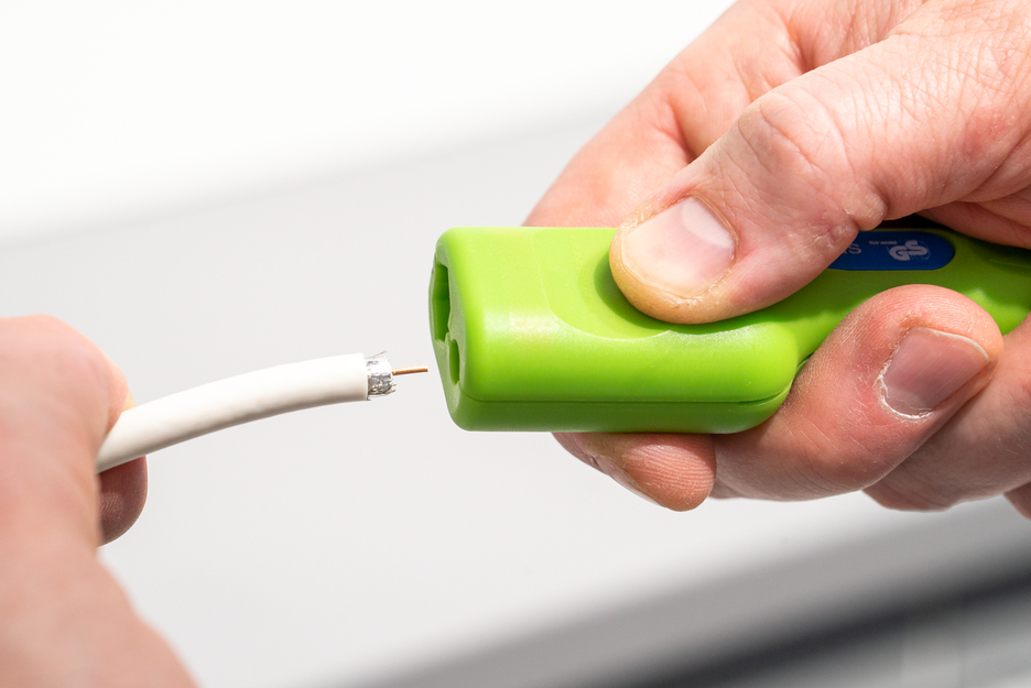 Coax-Stripper No. 1 F Plus - geschikt voor F-draaistekkers Green Line | Duurzaam stripgereedschap I voor het strippen en afstrippen van coaxkabel incl. ontdraaihulp