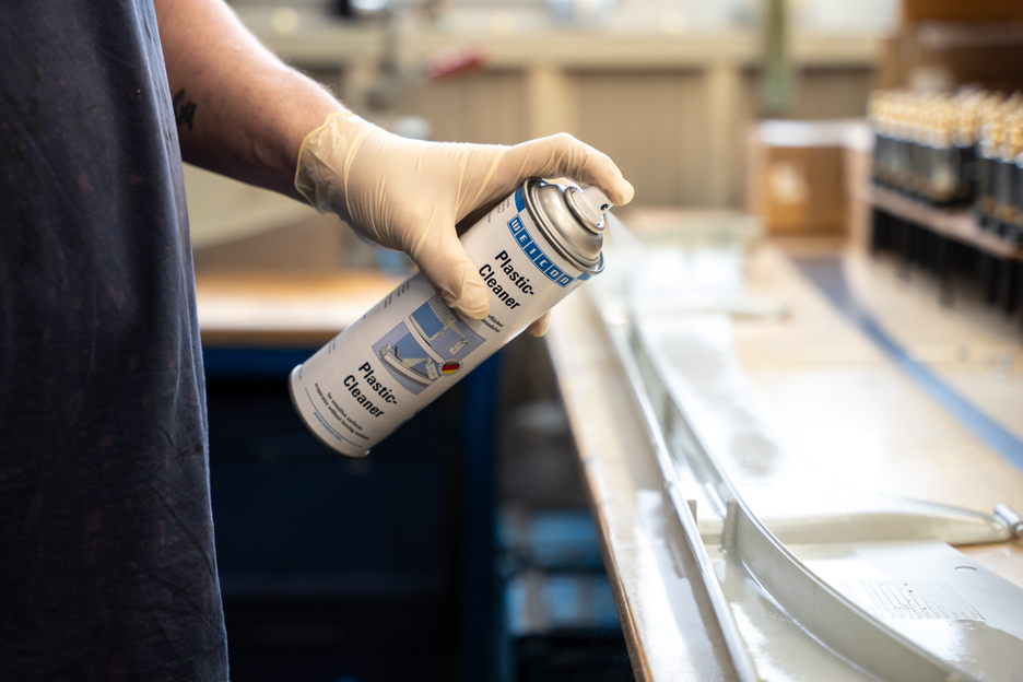 Plastic Cleaner | pour le nettoyage des applications en plastique