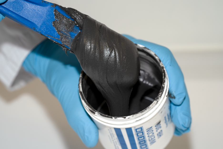 WEICON HB 300 | système à base de résines époxy résistant aux hautes températures pour la réparation et le moulage