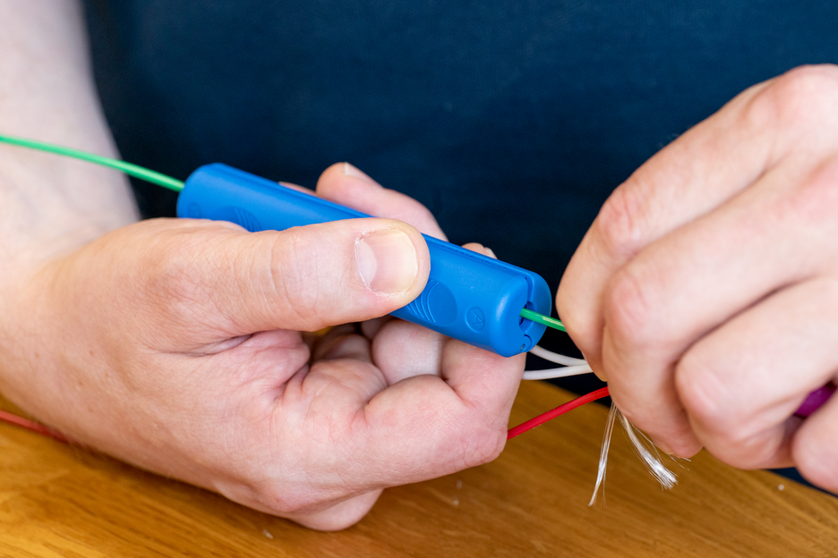 Fibre optique Fibre Tube No. 2 | Tool for stripping special buffer tubes on fibre optic cables