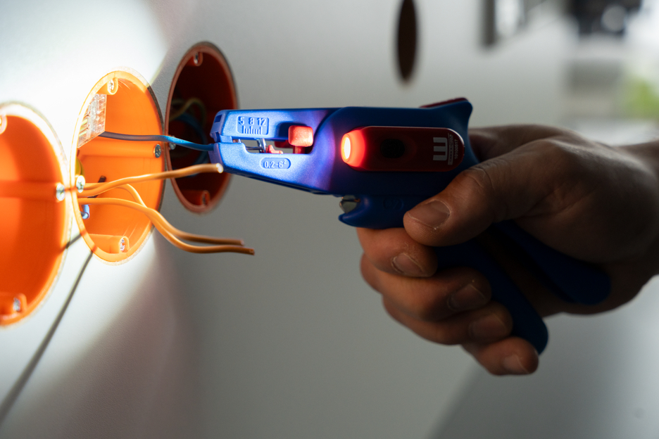 LAMPE DE TRAVAIL À LED