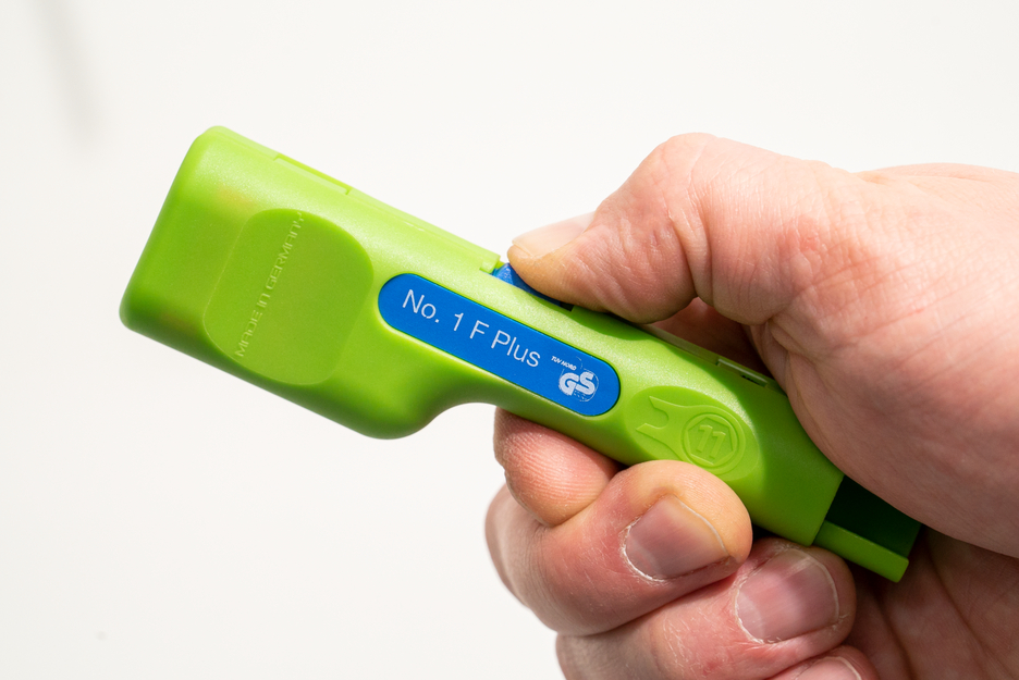 Coax-Stripper No. 1 F Plus - geschikt voor F-draaistekkers Green Line | Duurzaam stripgereedschap I voor het strippen en afstrippen van coaxkabel incl. ontdraaihulp