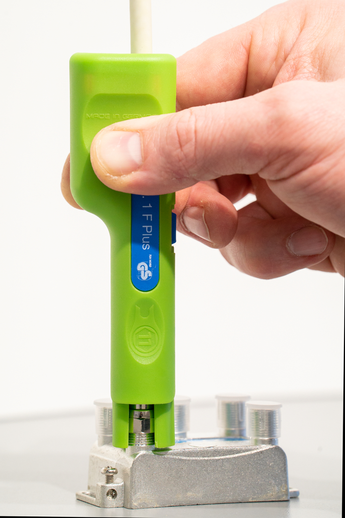 Coax-Stripper No. 1 F Plus - geschikt voor F-draaistekkers Green Line | Duurzaam stripgereedschap I voor het strippen en afstrippen van coaxkabel incl. ontdraaihulp