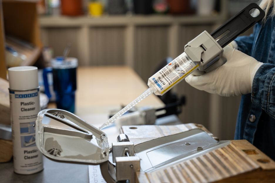 Easy-Mix PE-PP 50 | Adhésif de construction à base d'acrylate de méthyle pour matières plastiques spéciales